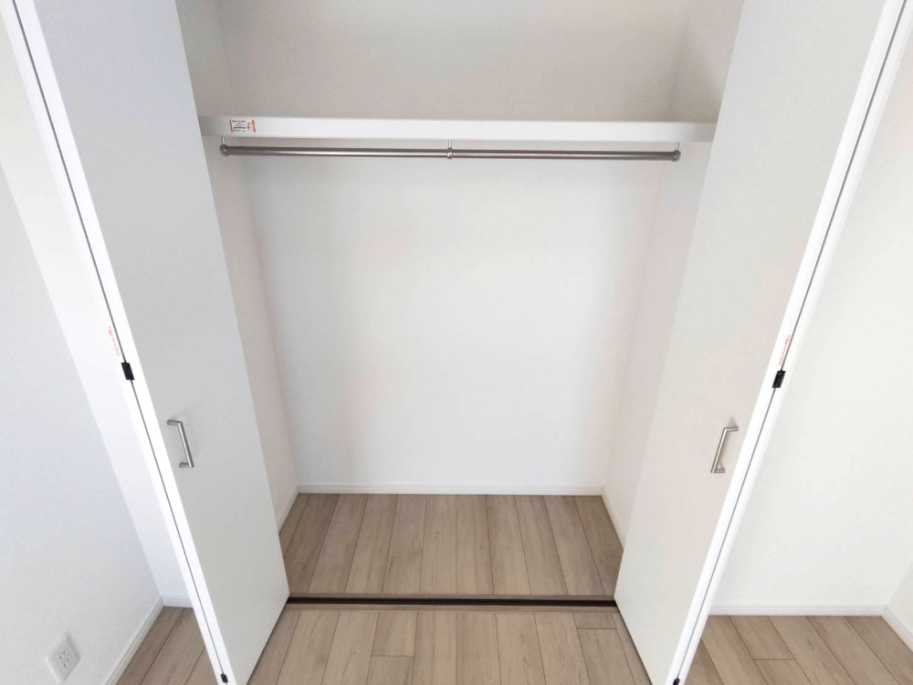 シーサイドコーポ芦屋の収納|クロゼット　室内リフォーム済み住戸です。
