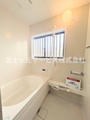 【浴室】 | 磐田市豊岡 中古戸建て  | 風呂です