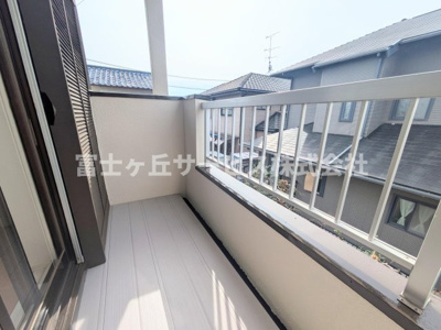 【バルコニー】 | 磐田市豊岡 中古戸建て  | バルコニーです