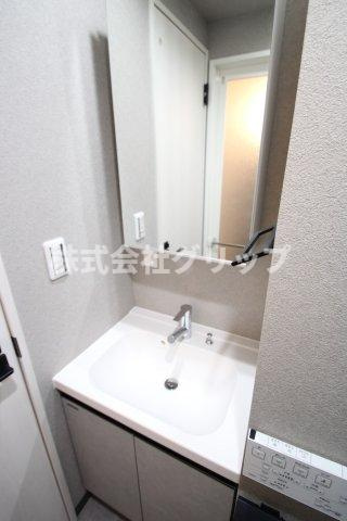 AZEST横濱吉野町の独立洗面台