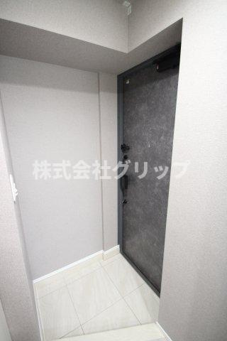 AZEST横濱吉野町の玄関