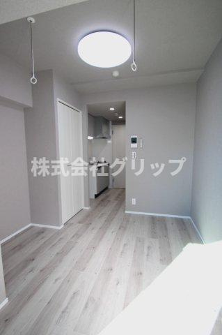 AZEST横濱吉野町の居間・リビング