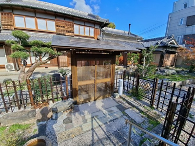 【エントランス】 | 高槻八尾邸