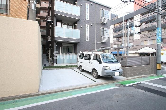 コンフォール西新の外観