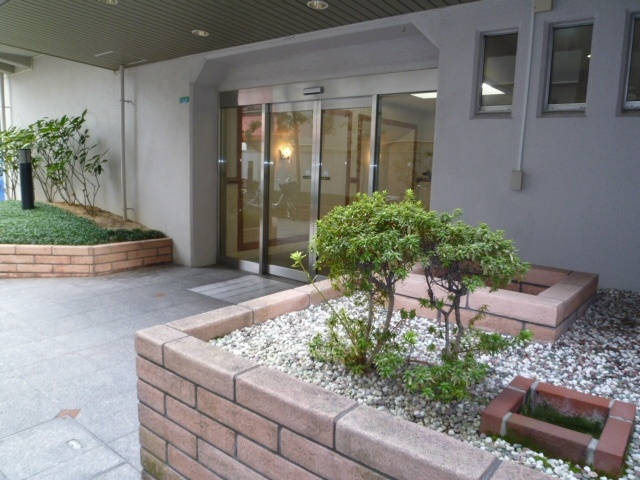 難波スカイハイツの外観