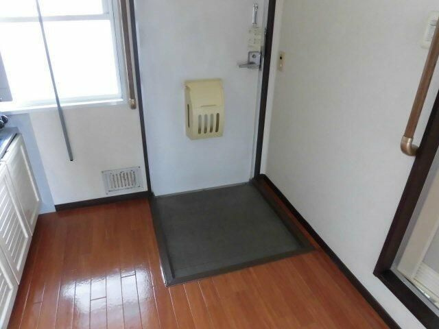 サニーコーポの玄関