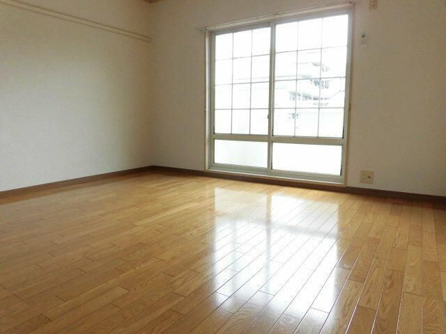 サニーコーポの居間・リビング