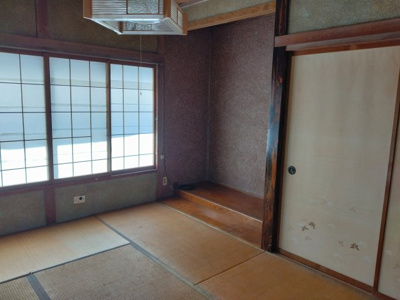 【和室】 | 岡谷市川岸中１丁目 中古住宅⑳ | ２階 和室６帖