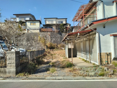 【駐車場】 | 岡谷市川岸中１丁目 中古住宅⑳ | 駐車スペース