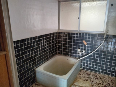 【浴室】 | 岡谷市川岸中１丁目 中古住宅⑳ | 風呂