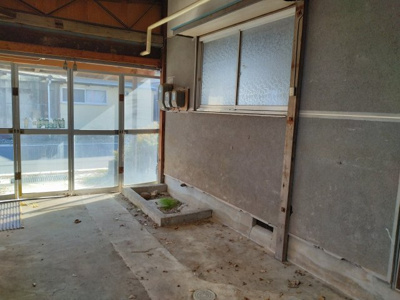 【設備】 | 岡谷市川岸中１丁目 中古住宅⑳ | １階 物置