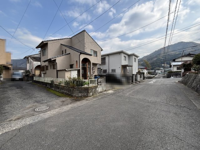 中古戸建　あさひが丘１丁目の前面道路含む現地写真