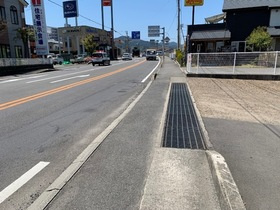 西条市大町1242-19の前面道路含む現地写真