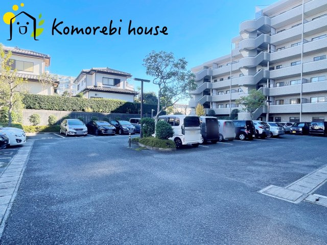 新大宮パークホームズの駐車場|駐車スペースもあります