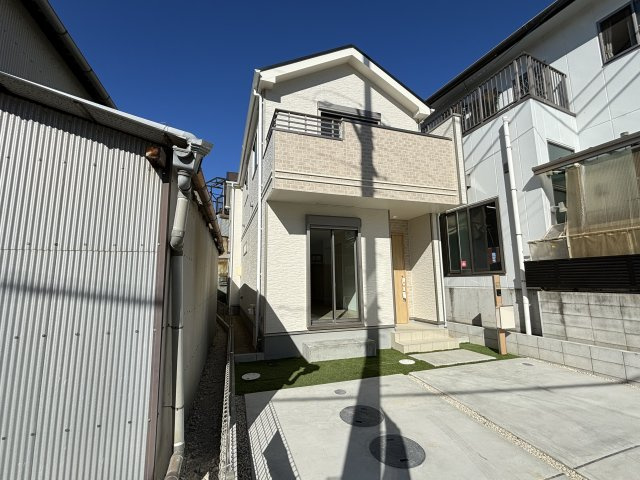 清須市西枇杷島町問屋｜名古屋市の戸建ならホームアップの駐車場|並列2台駐車可能