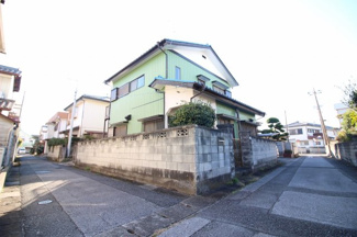 【外観】 | 角地の物件です。静かな住宅地です。