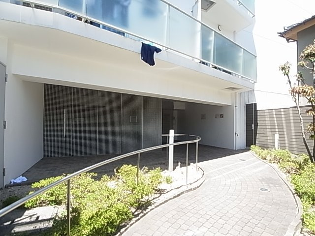 神戸市兵庫区会下山町２丁目の賃貸マンション