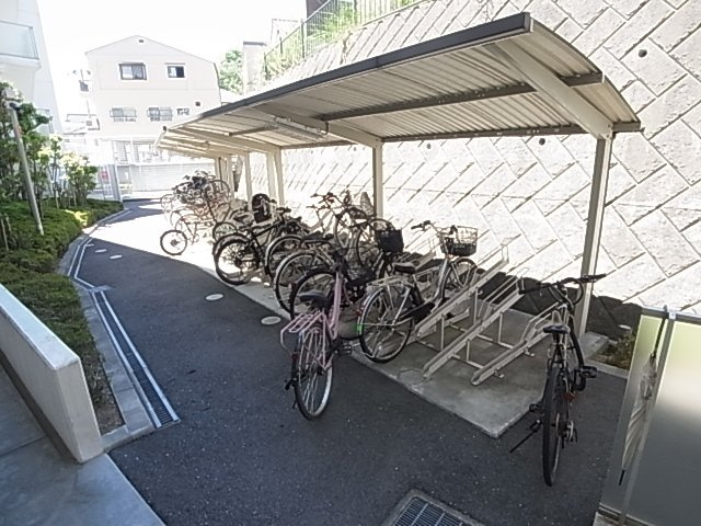 神戸市兵庫区会下山町２丁目の賃貸マンション