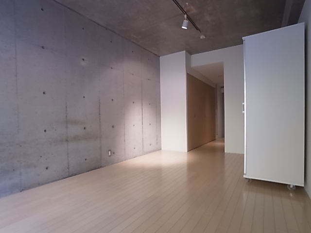 神戸市兵庫区会下山町２丁目の賃貸マンション