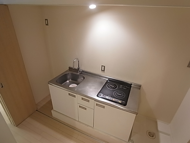 神戸市兵庫区会下山町２丁目の賃貸マンションのキッチン|ＩＨ２口キッチン