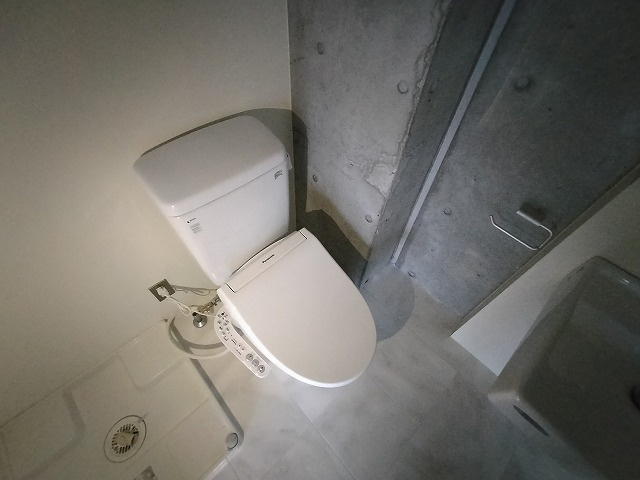 神戸市兵庫区会下山町２丁目の賃貸マンションのトイレ|トイレ