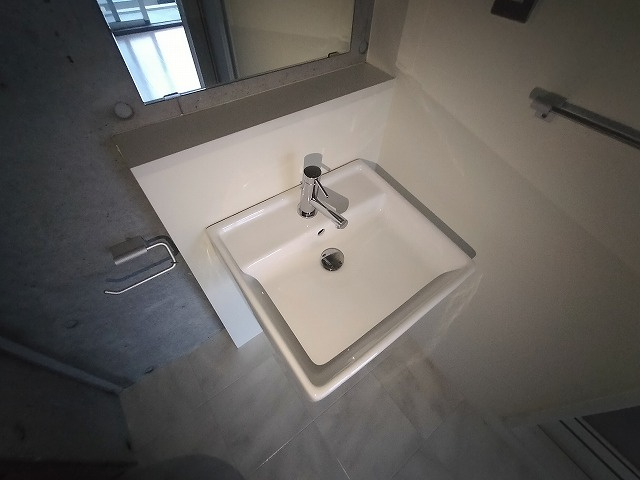 神戸市兵庫区会下山町２丁目の賃貸マンションの洗面所|洗面