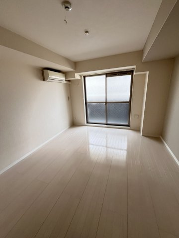 大阪市都島区内代町１丁目の賃貸マンションの居間・リビング