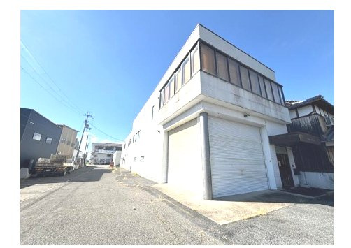 東近江市種町　貸工場の外観