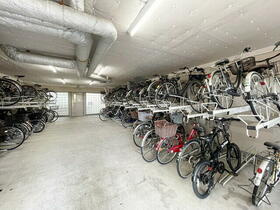 リバティパーク枚方B棟の駐輪場|駐輪場
■物件内覧・資金計画相談・住宅ローン相談、リフォーム相談、お問合せ受付中■
※当日・翌日のご内覧、ご相談はお電話でのお問合せがスムーズです！