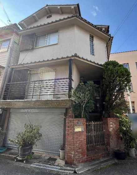 磯島北町　中古一戸建ての外観|新しい生活にいかがでしょうか？外観はお住まいの顔になります。こだわりたいポイントですね。外壁塗装や屋根塗装のご相談も承っております。
■現地内覧・資金計画相談・住宅ローン相談もお問合せ受付中■