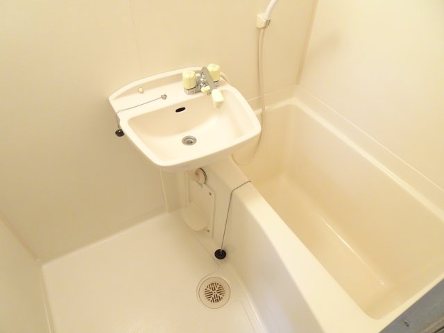 フラッツBの浴室