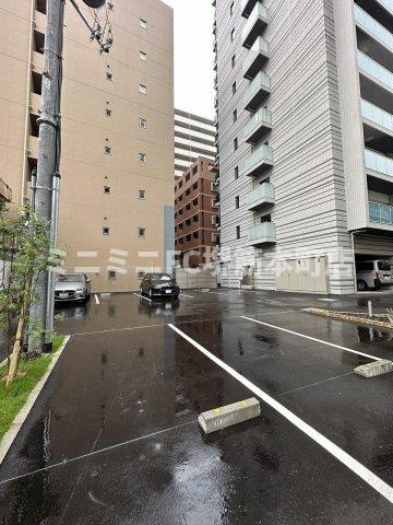 アーバンドルフ天満の駐車場