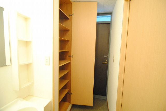 パークサイド3番館の収納|同タイプ　イメージ写真