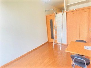 レオパレスＴａｋａｒａｚｕｋａの寝室