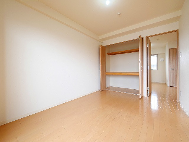 マンション南京終の寝室|使い勝手のいい寝室です