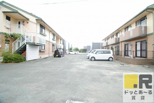 コーポ築揚の駐車場