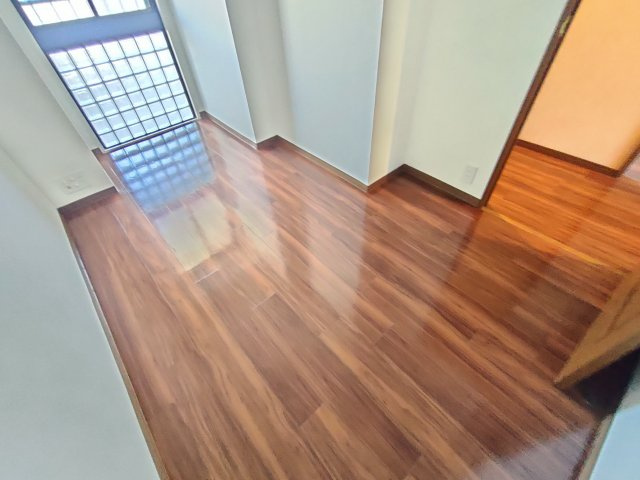 グランパセオ新小岩の洋室