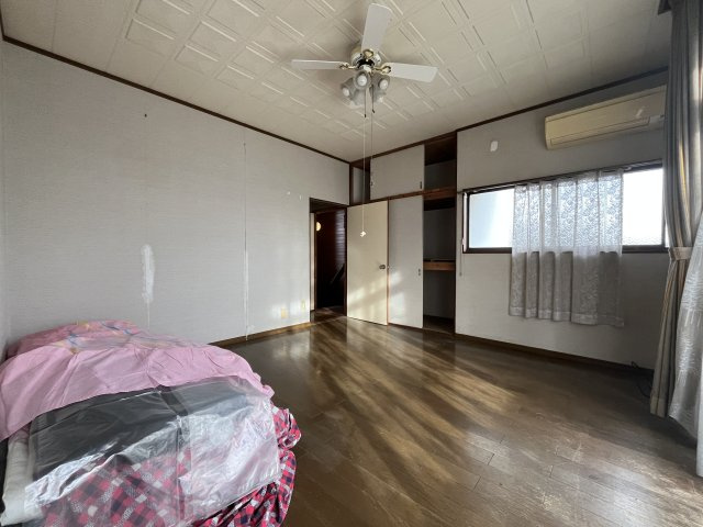 【洋室】 | 深谷市横瀬　中古戸建 | 2階洋室