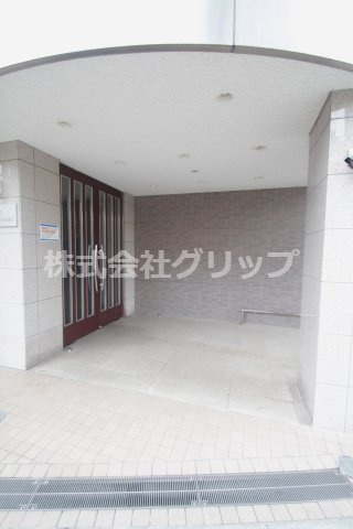 ヴェルト新川崎のエントランス