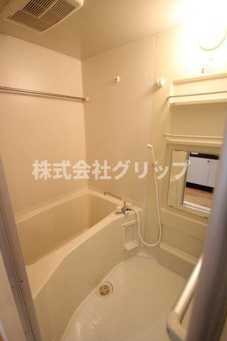 ヴェルト新川崎の浴室