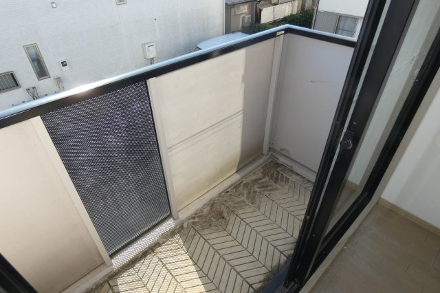 【バルコニー】