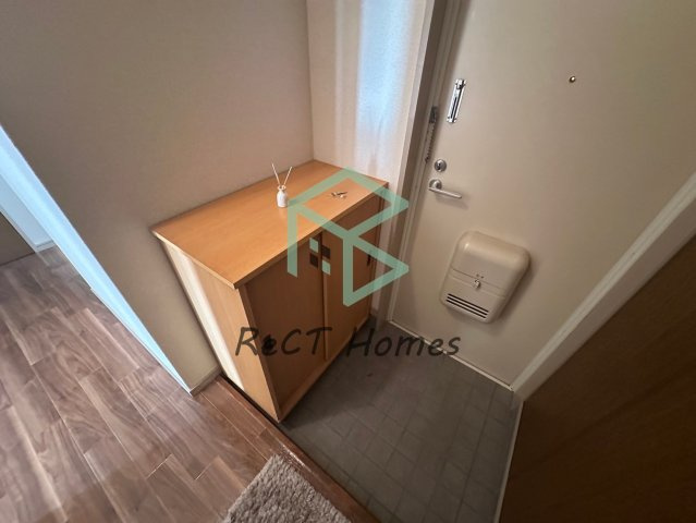 サンシャインBの玄関