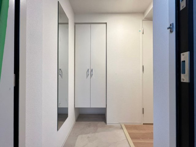 【玄関】 | セレニテ難波ミラク参番館