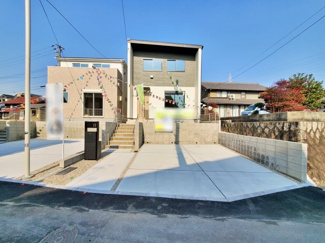 【前面道路含む現地写真】