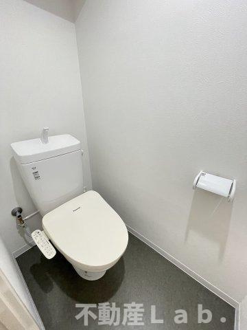 オレンジのトイレ