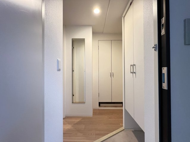 セレニテ難波ミラク参番館の玄関