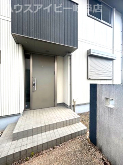 【玄関】 | 瑞穂市田之上ミサワホームさん施工中古住宅築26年！太陽光発電システム搭載！広々お庭スペースもあります | 瑞穂市田之上ミサワホームさん施工中古住宅築26年！太陽光発電システム搭載！広々お庭スペースもあります