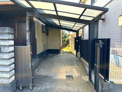 【駐車場】 | 【インスペクション実施済】中古一戸建　連島中央一丁目　4DK | 駐車スペースは1台分、カーポートあり