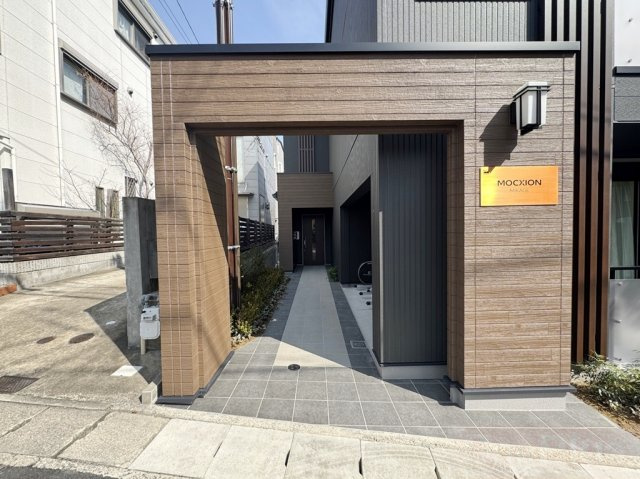 MOCXION御影のエントランス