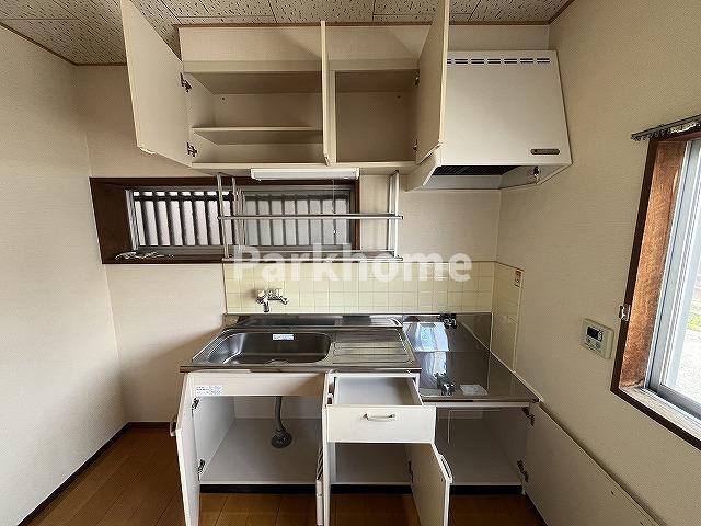 槇山町貸家のキッチン